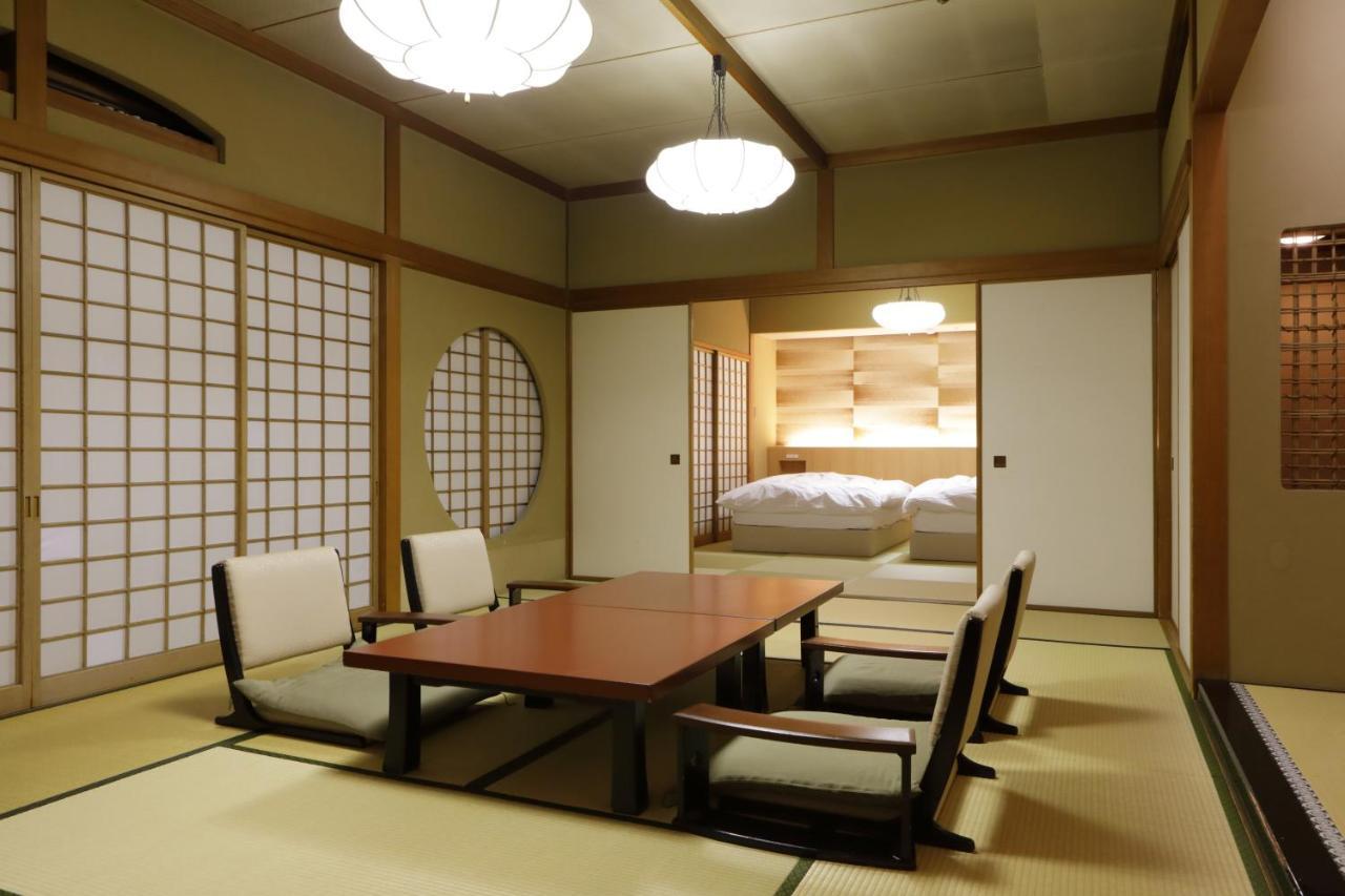 Oku Yugawara Sansuirou Hotel Buitenkant foto