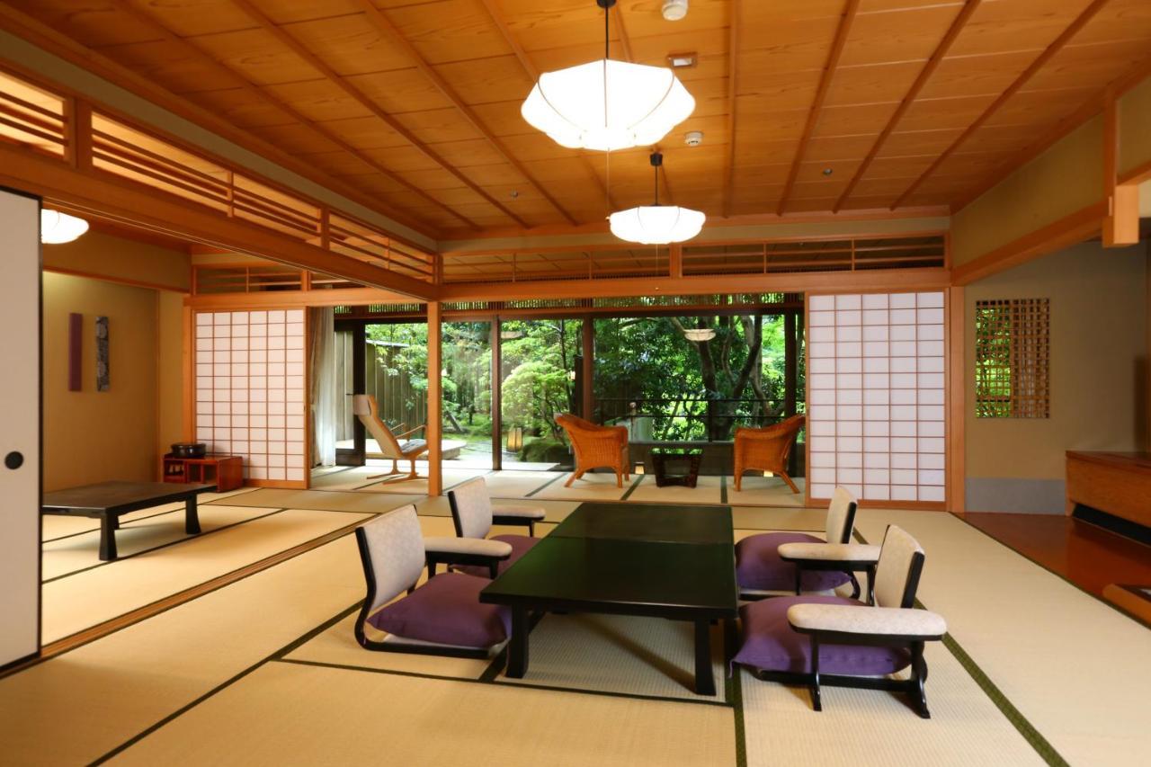 Oku Yugawara Sansuirou Hotel Kamer foto