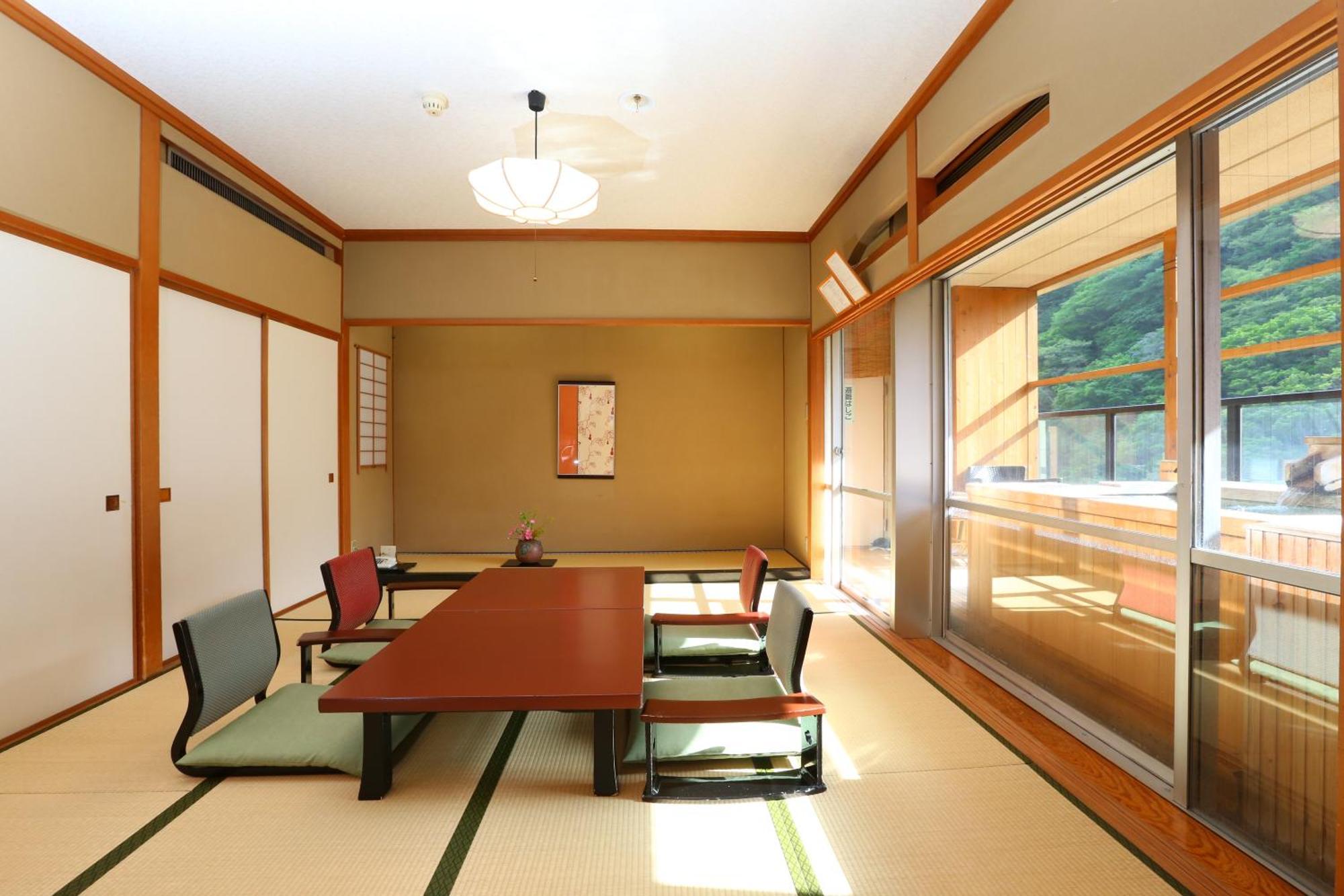 Oku Yugawara Sansuirou Hotel Buitenkant foto